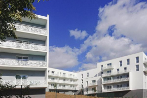 Studio in the residence Les Coteaux de Jonzac with balcony